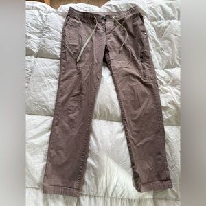 Vuori Rose Cropped Pants with Drawstring